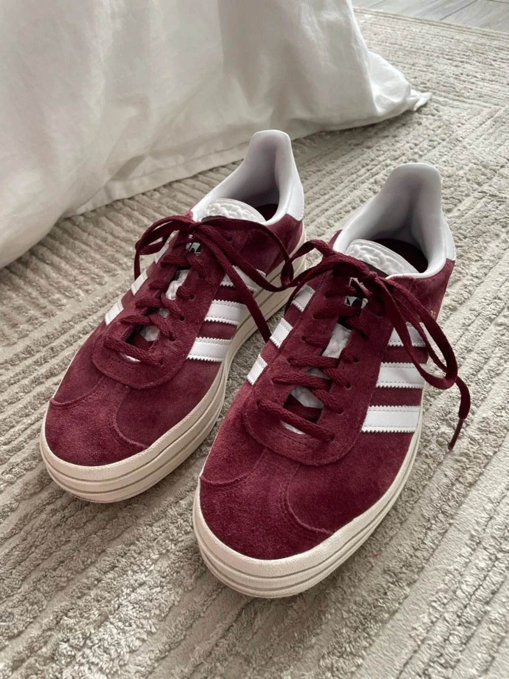 Adidas Gazelle Bold 'Shadow Red White'. Size 8 - Picture 8 of 8